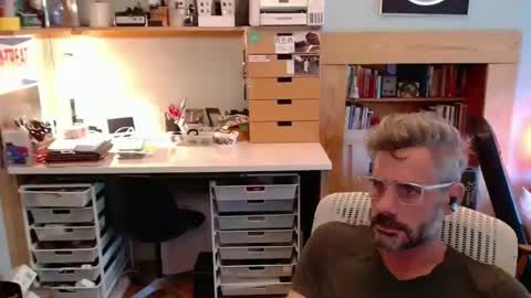 Snapshot of jareth_returns chatting on September 16, 9:38 pm jareth_returns online show from September 16, 9:38 pm