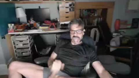 Snapshot of jareth_returns chatting on June 8, 4:57 am jareth_returns online show from June 8, 4:57 am