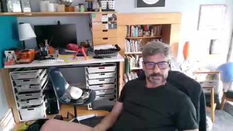 Snapshot of jareth_returns chatting on June 8, 9:04 pm jareth_returns online show from June 8, 9:04 pm