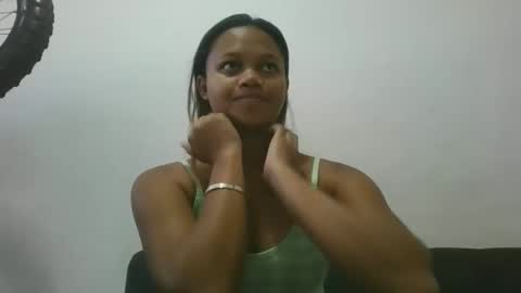 Snapshot of jarevava chatting on May 9, 9:03 am Jarevava online show from May 9, 9:03 am