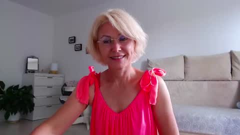 Snapshot of jasmin18v chatting on July 18, 1:26 pm Jasmin room for people 40 online show from July 18, 1:26 pm