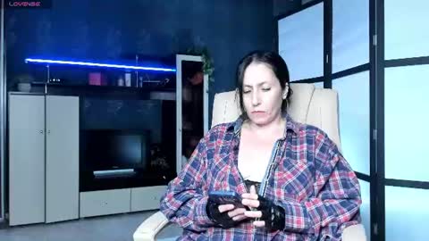 Snapshot of jasmin_milf chatting on June 25, 6:56 pm jasmin_milf online show from June 25, 6:56 pm