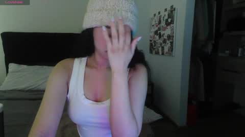 Snapshot of jasmine_019 chatting on May 29, 5:11 pm J- next transmission december 4 online show from May 29, 5:11 pm