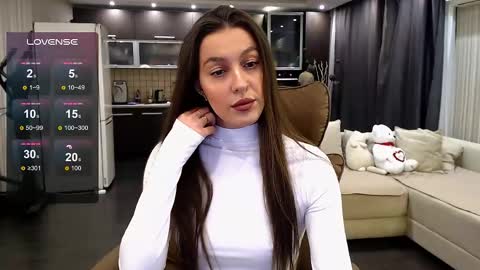 Snapshot of jasmine_doll_ chatting on June 1, 8:10 pm Jasmine online show from June 1, 8:10 pm