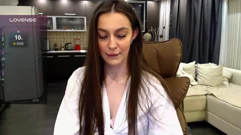 Snapshot of jasmine_doll_ chatting on June 3, 9:53 pm Jasmine online show from June 3, 9:53 pm