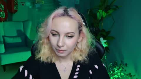 Jasmine online show from February 13, 11:28 am