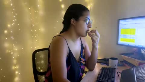 Jasmine online show from March 12, 12:44 pm