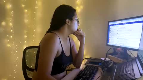 Jasmine online show from April 8, 1:00 pm