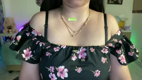 Snapshot of jasminevibe chatting on July 30, 5:28 am jasminevibe online show from July 30, 5:28 am