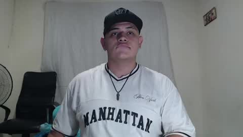 Snapshot of jason_boy_ chatting on April 28, 5:01 am jason_boy_ online show from April 28, 5:01 am