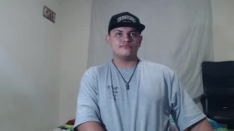 Snapshot of jason_boy_ chatting on May 5, 5:04 am jason_boy_ online show from May 5, 5:04 am