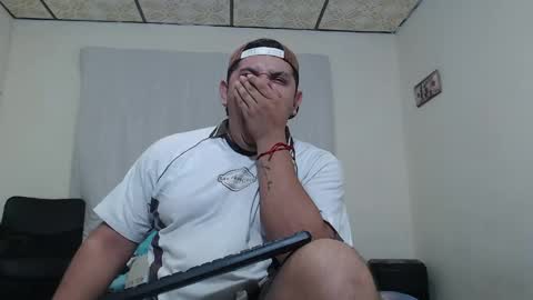 Snapshot of jason_boy_ chatting on May 20, 5:02 am jason_boy_ online show from May 20, 5:02 am