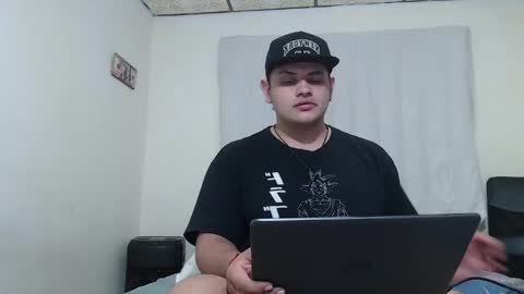 Snapshot of jason_boy_ chatting on May 21, 5:47 am jason_boy_ online show from May 21, 5:47 am