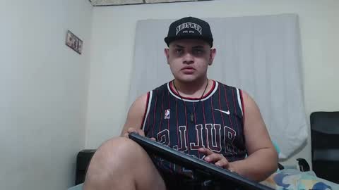 Snapshot of jason_boy_ chatting on May 22, 5:36 am jason_boy_ online show from May 22, 5:36 am