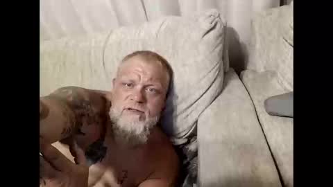 Snapshot of jasongriffey42 chatting on October 20, 9:10 am jasongriffey42 online show from October 20, 9:10 am