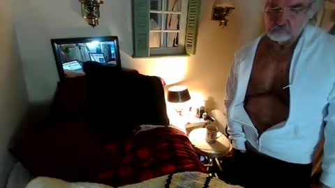 Snapshot of jasonreloaded694u chatting on February 24, 12:25 pm Jason online show from February 24, 12:25 pm