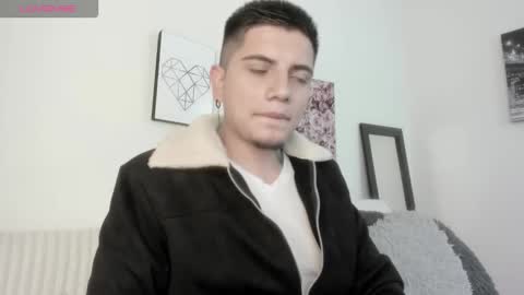 Snapshot of jasonxx13 chatting on March 14, 3:50 pm Jason online show from March 14, 3:50 pm