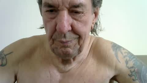Snapshot of jaspal55 chatting on April 8, 10:04 am jaspal55 online show from April 8, 10:04 am