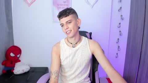 Snapshot of jasson___ chatting on June 14, 1:57 pm jasson___ online show from June 14, 1:57 pm