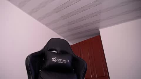 JKing  online show from April 16, 3:02 pm