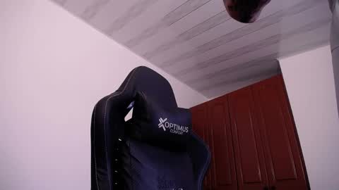 Snapshot of jasson_king01 chatting on May 1, 4:22 pm JKing online show from May 1, 4:22 pm