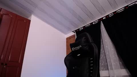 Snapshot of jasson_king01 chatting on June 9, 11:27 pm JKing online show from June 9, 11:27 pm