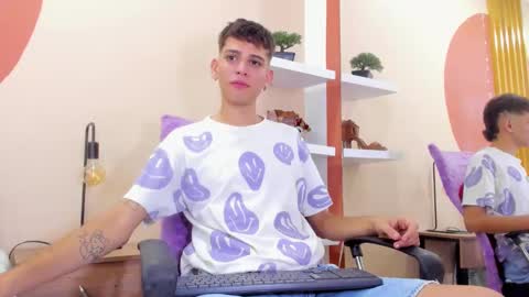 Snapshot of jasson_smit chatting on December 18, 1:56 pm J A S S O N online show from December 18, 1:56 pm