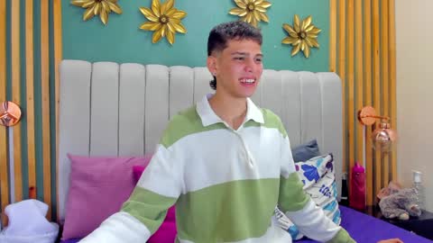 Snapshot of jasson_smit chatting on December 26, 12:38 pm J A S S O N online show from December 26, 12:38 pm