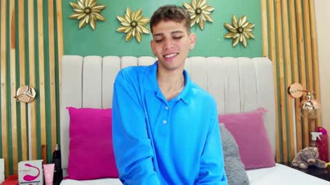 Snapshot of jasson_smit chatting on January 16, 1:04 pm J A S S O N online show from January 16, 1:04 pm
