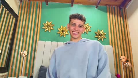 Snapshot of jasson_smit chatting on January 24, 3:34 pm J A S S O N online show from January 24, 3:34 pm