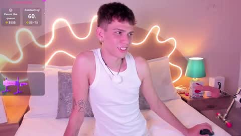 Snapshot of jasson_smit chatting on September 30, 8:03 pm J A S S O N online show from September 30, 8:03 pm