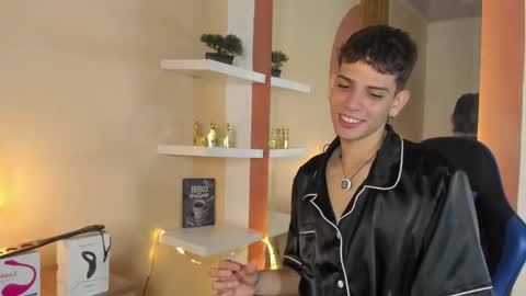 Snapshot of jasson_smit chatting on October 1, 2:23 pm J A S S O N online show from October 1, 2:23 pm