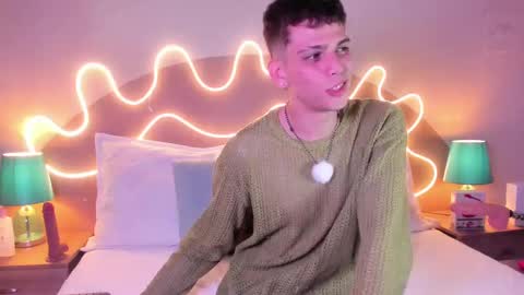 Snapshot of jasson_smit chatting on October 4, 8:29 pm J A S S O N online show from October 4, 8:29 pm