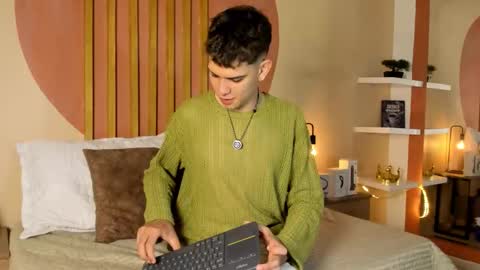 Snapshot of jasson_smit chatting on October 19, 1:34 pm J A S S O N online show from October 19, 1:34 pm