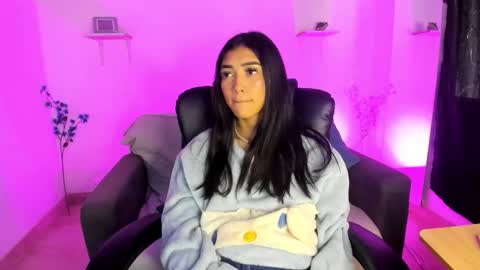 Jaulyn online show from March 13, 11:50 am