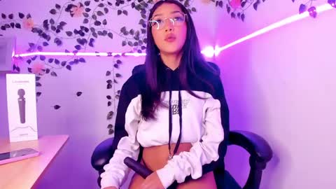 Jaulyn online show from April 17, 4:21 pm