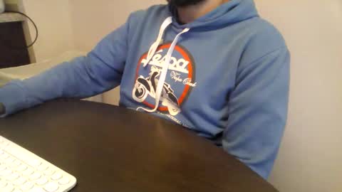 Snapshot of javi94valenciap chatting on December 15, 9:45 am javi94valenciap online show from December 15, 9:45 am