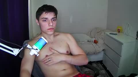 Snapshot of javiermire chatting on October 31, 12:50 pm javi online show from October 31, 12:50 pm