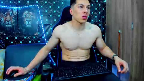 Snapshot of javiersexymann chatting on September 24, 1:20 am Javier online show from September 24, 1:20 am