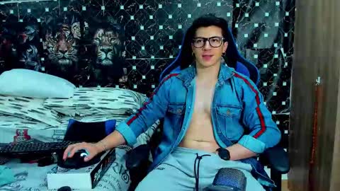 Javier online show from February 27, 11:38 pm