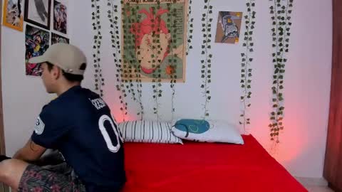 Snapshot of jaxjinx_ chatting on March 31, 12:05 pm Jax and Jinx online show from March 31, 12:05 pm