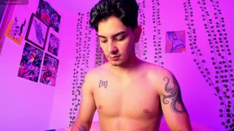 Snapshot of jaxjinx_ chatting on April 10, 1:33 am Jax and Jinx online show from April 10, 1:33 am