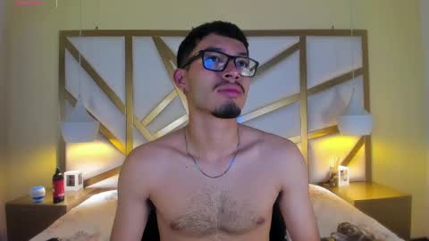 Snapshot of jaxon_carter chatting on June 2, 2:24 am jaxon_carter online show from June 2, 2:24 am