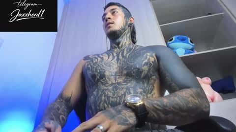 Michael independient model online show from February 12, 5:08 pm