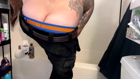 Snapshot of jaxxxdaddy chatting on December 4, 8:23 am jax online show from December 4, 8:23 am