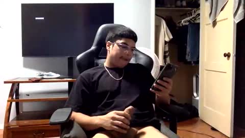 Snapshot of jay2sexyy02 chatting on November 10, 12:20 am jay2sexyy02 online show from November 10, 12:20 am