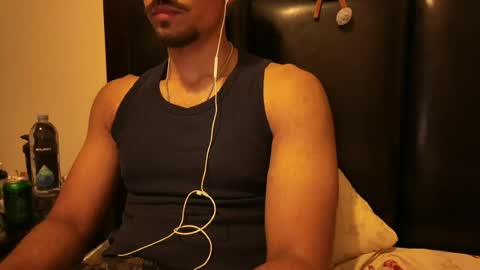Snapshot of jay89chi chatting on June 13, 8:12 am jay89chi online show from June 13, 8:12 am