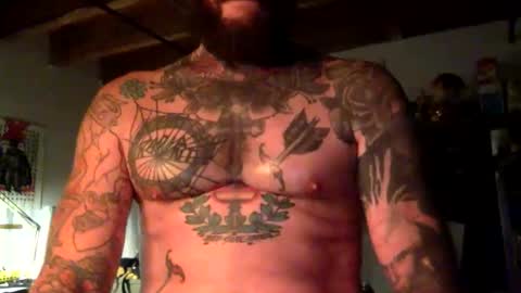 Snapshot of jay_cee_607 chatting on February 27, 1:27 am jay cee online show from February 27, 1:27 am