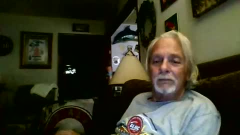 Snapshot of jay_jay1475 chatting on April 18, 7:58 pm jay-jay1475 online show from April 18, 7:58 pm