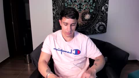 Snapshot of jay_marcos chatting on February 18, 4:37 am Jay marcos online show from February 18, 4:37 am